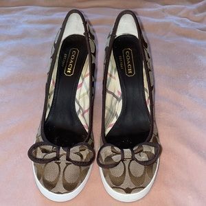 Coach Shoes Size 7-7.5